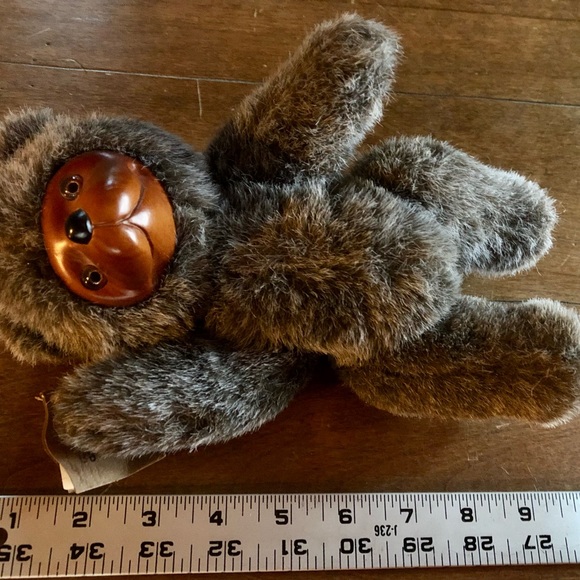 Raikes bear with carved wooden face - Picture 5 of 9